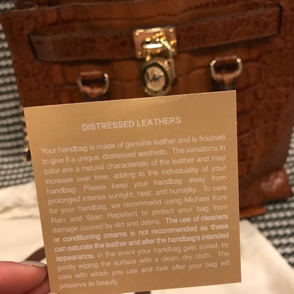 Michael Kors Crocodile Hamilton - Picture 6 of 12